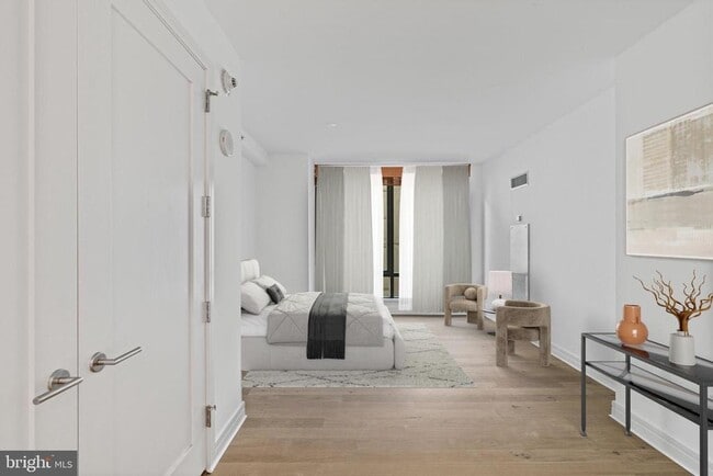 Building Photo - 1414 S Penn Square