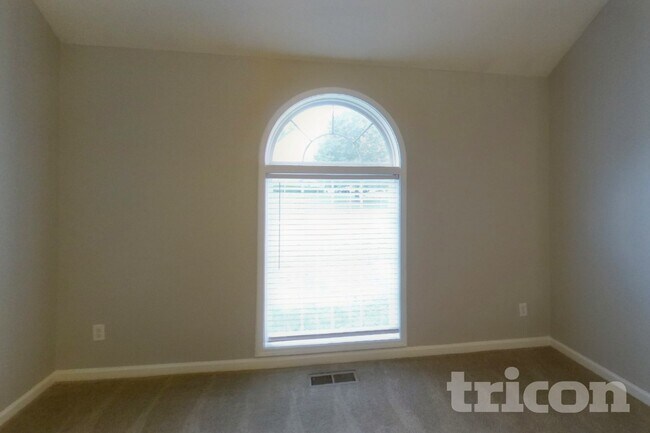 Foto del edificio - 7222 Brittany Way