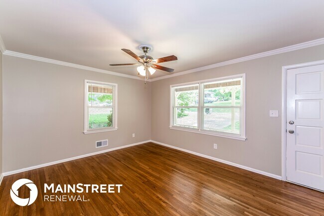 Foto del edificio - 112 26th Ave NW