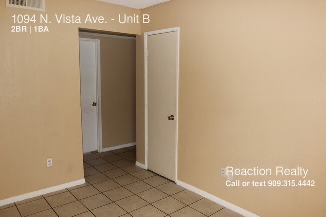 Building Photo - 1094 N Vista Ave