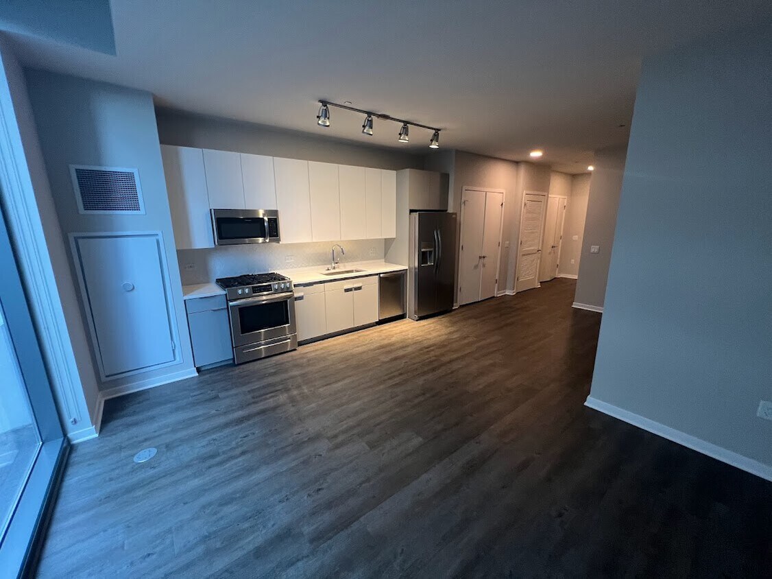 Foto principal - 47 W Polk St