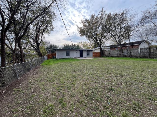 Building Photo - 917 Garden Dr