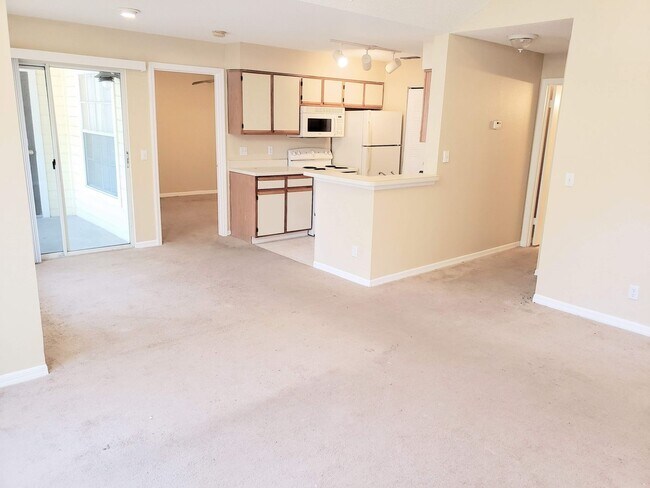 Foto del edificio - **For Sale w. Outside Agent** TW2127