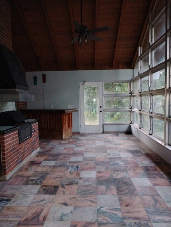 Building Photo - 4910 Ralls Rd