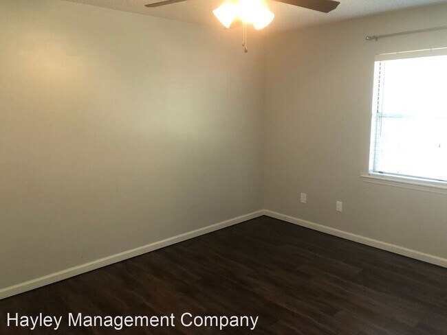 Building Photo - 3 br, 2 bath House - 2104 Hamilton Dr