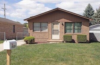 Building Photo - 39359 Muffatt St