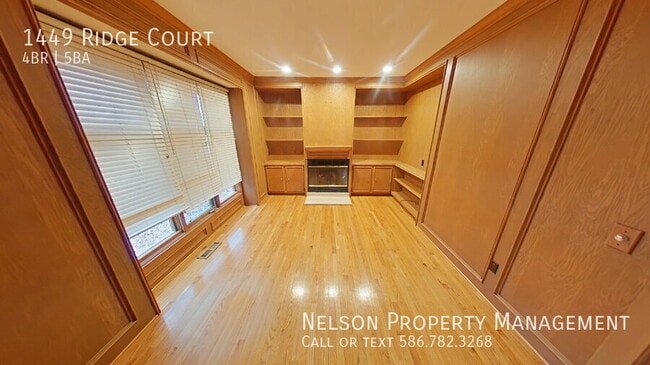 Foto del edificio - 1449 Ridge Ct