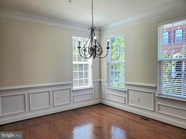 Foto del edificio - 4093 Sutherland Pl