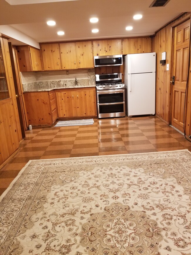 Kitchen - 1501 S 2300 E