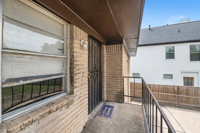 Foto del edificio - 2806 Delano St