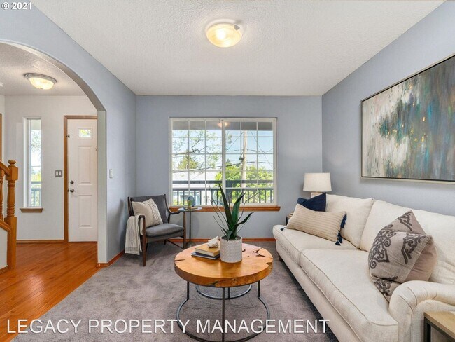 4 br, 3 bath House - 408 Logus Street photo'