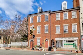 Building Photo - 3041-3041 M St NW