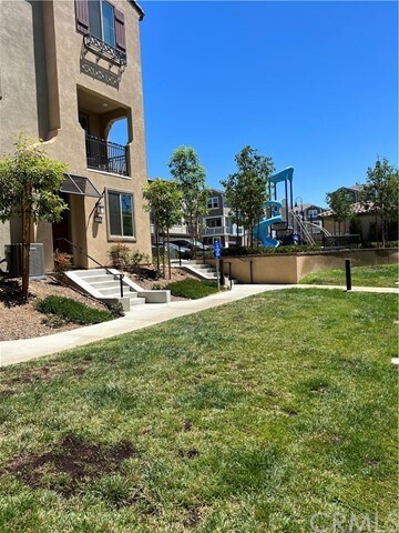 Building Photo - 18318 Iris Ln