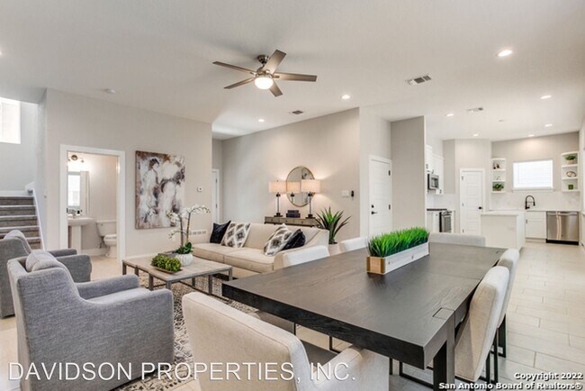 Foto del edificio - 3 br, 2.5 bath House - 1618 W Lawndale Dr ...
