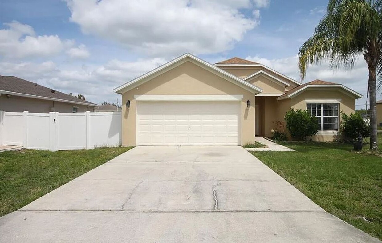 Foto principal - Beautiful 3 Bed and 2 Bath POOL HOME in Ki...
