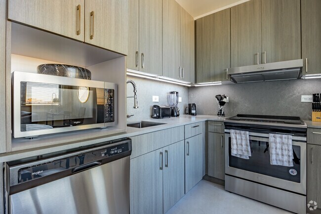 1HAB, 1BA - 725 ft² - Lofts at Centennial Yards