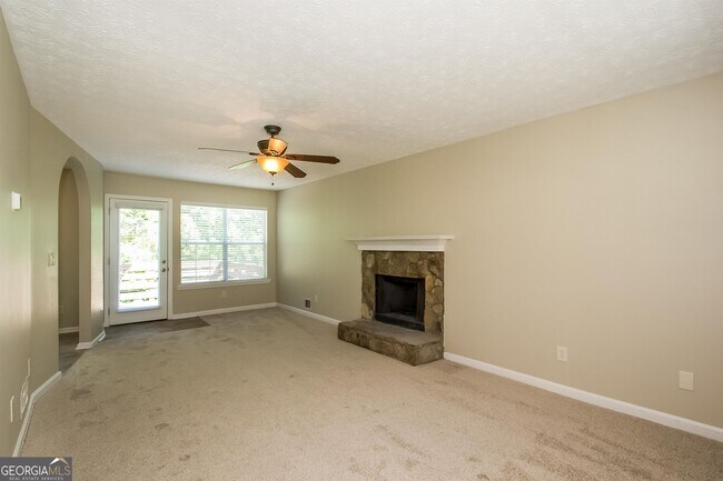 Foto del edificio - 1450 Timber Walk Dr SE