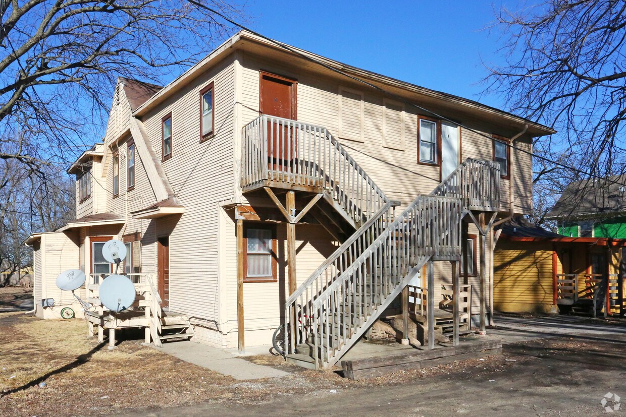 Building Photo - 2130 Drake Park Ave