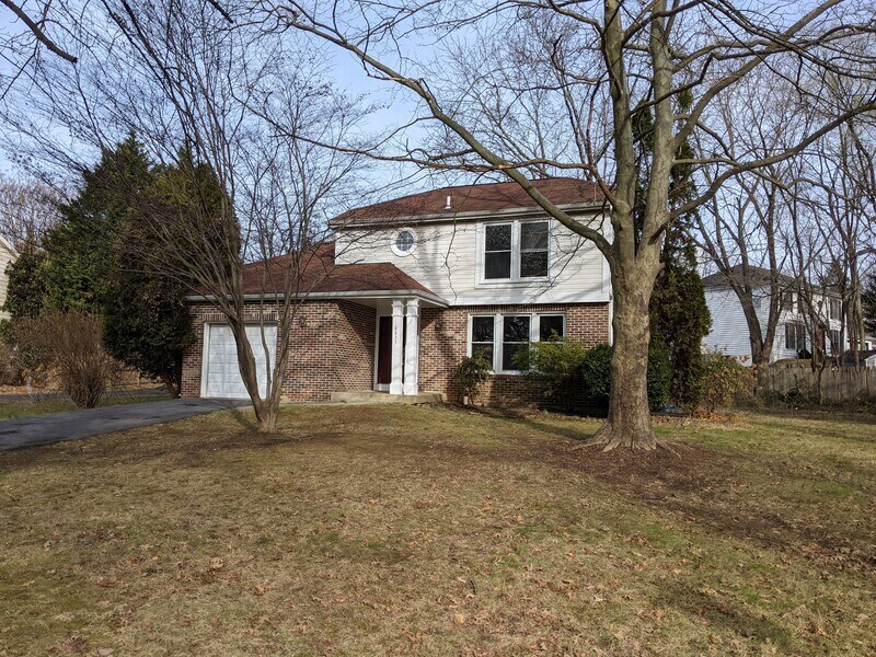Primary Photo - 18835 Cross Country Ln