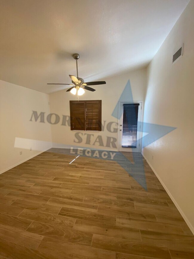 Foto del edificio - 3 bedroom home in Legends West!