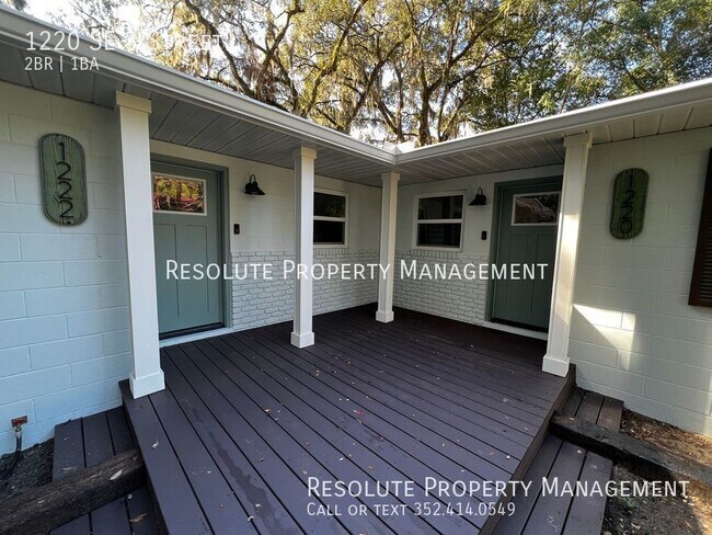 Building Photo - 2 Bedroom, 1 Bathroom Duplex