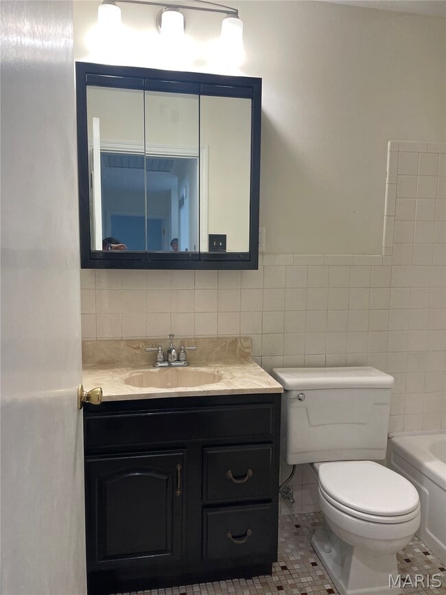 Building Photo - 2313 Esquline Dr