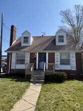 Building Photo - 11430 Hubbell Ave
