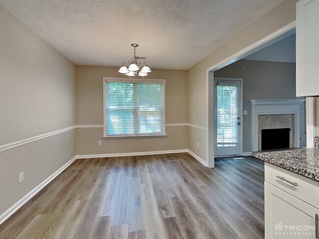 Foto del edificio - 3490 Glen Summit Ln