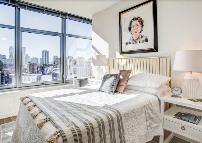 Foto del edificio - 341 W Chestnut St