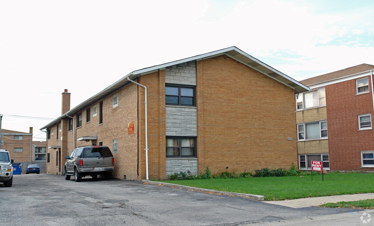 Building Photo - 7727 W 87th St
