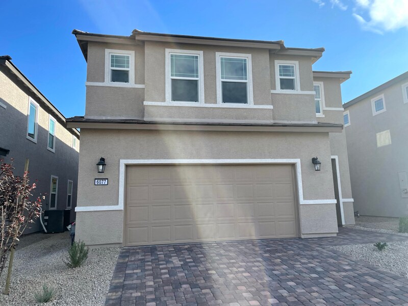 Foto principal - 6077 Castle Gardens Ave