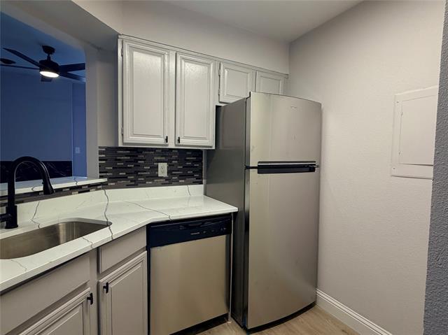 Foto del edificio - 5757 Martel Ave