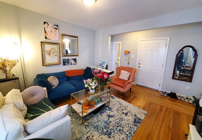 Foto del edificio - 17 Aspinwall Ave