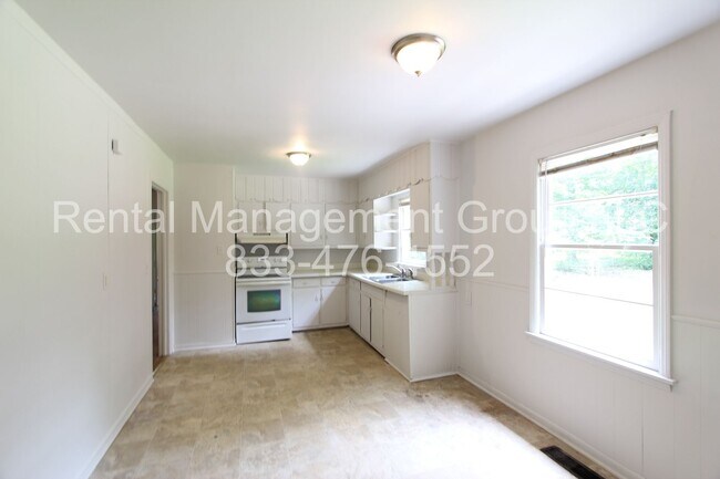 Foto del edificio - 1345 Glenwood St NW