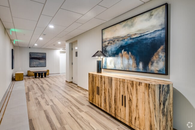 Lobby Photo - 201 West