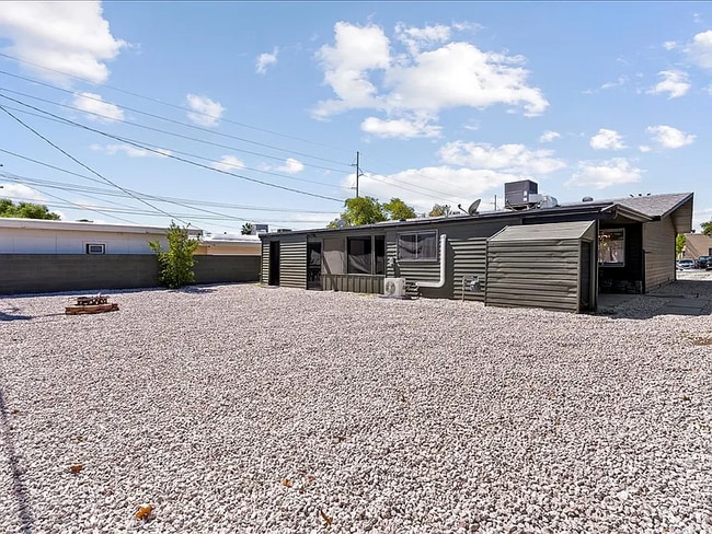 Building Photo - 1209 Avenue G