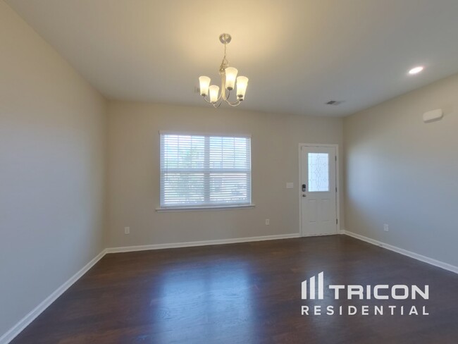 Building Photo - 807 Longhorn Drive Piedmont SC