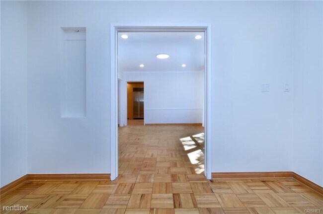 Foto del edificio - 3 br, 1.5 bath House - 15207 Valley Vista ...