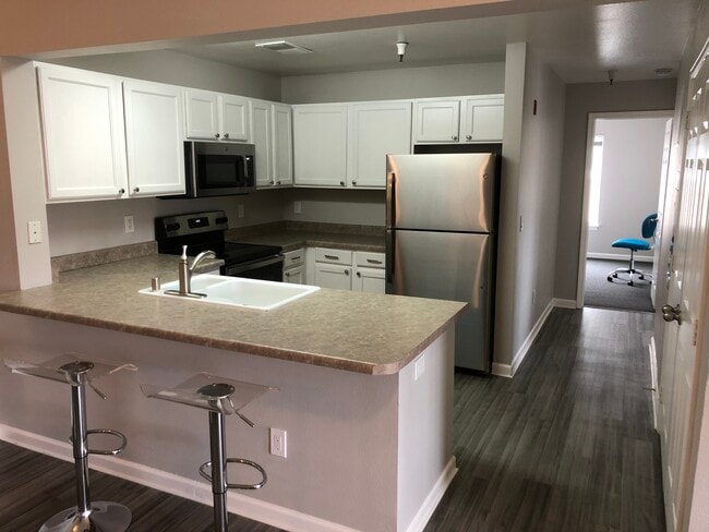 Building Photo - 200 Talus Way