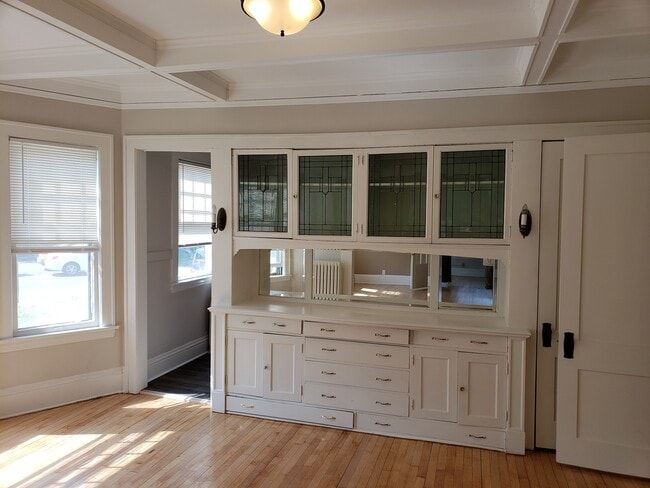 Building Photo - 415 5th Ave SE