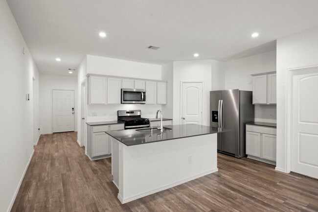 Building Photo - 11845 Summertime Dr