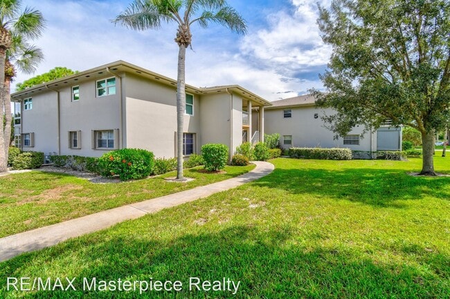 Building Photo - 1 br, 1.5 bath House - 5 Lake Vista Trl - ...