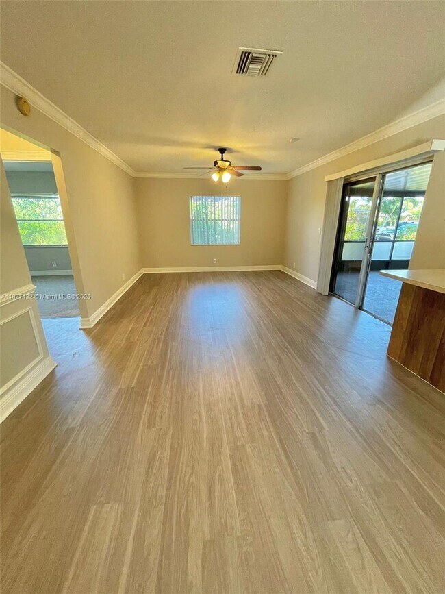 Building Photo - 4718 Blue Pine Cir