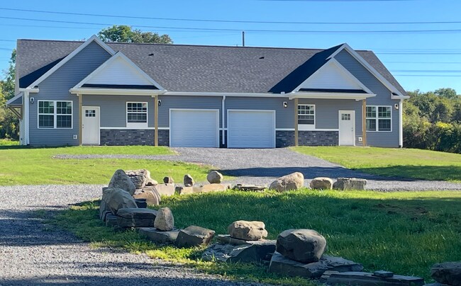 Building Photo - 300 Lower Creek Rd