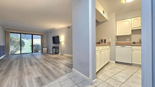 Foto del edificio - 8502 Barrington Ct