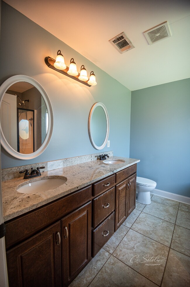 Foto del edificio - Gorgeous home available from June 10th!