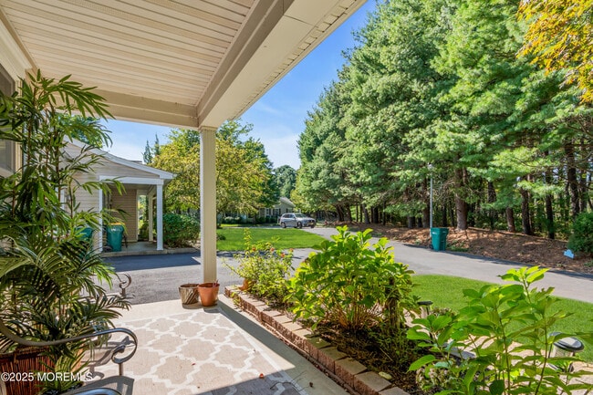 Foto del edificio - 138 Greenlawns Dr