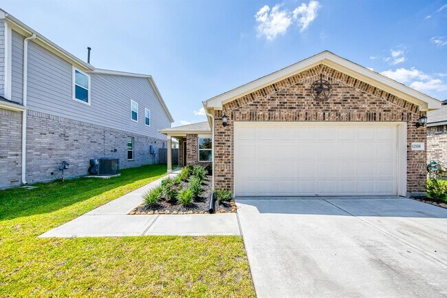 Building Photo - 12558 Jasmine Park Ln