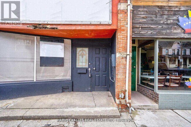 Photo du bâtiment - 1046 Bathurst St