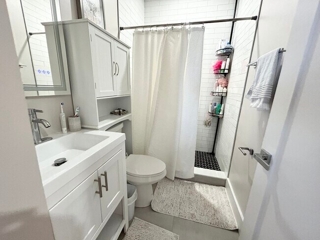 Foto del edificio - 74 Marine Rd